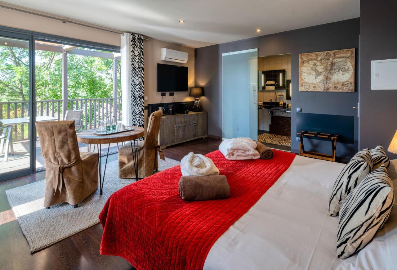 Domaine De Chalveches Hotel Spa 4* Faugeres  Exteriör bild