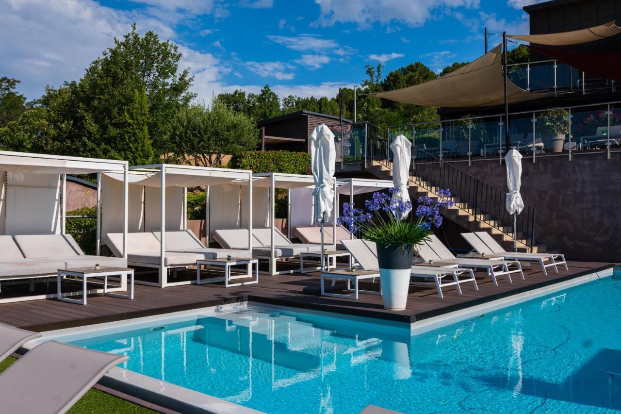 Domaine De Chalveches Hotel Spa 4* Faugeres  Exteriör bild